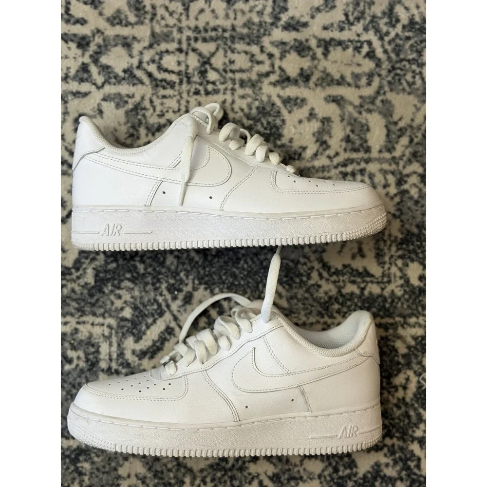 Nike Air Force 1 '07 Low Top Triple White Leather Sneakers CW2288-111 Sz 7.5